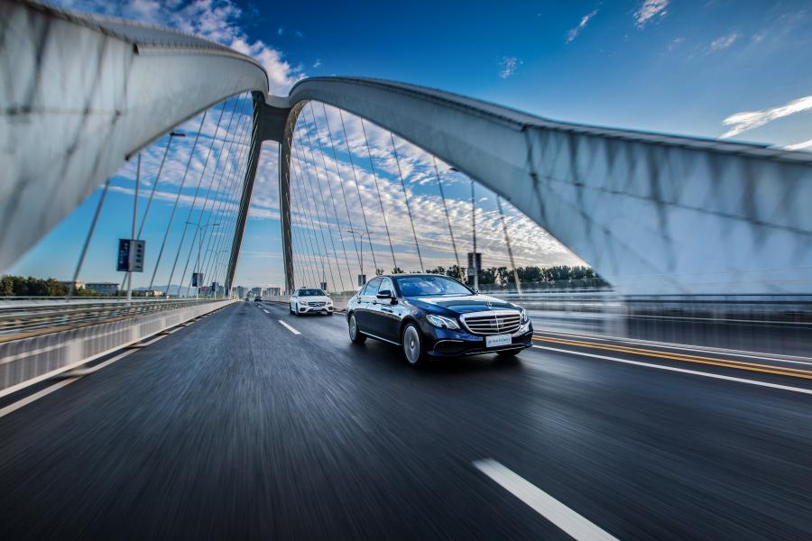  Mercedes-Benz E300 L AMG Line 2016 года  (CN) (фото 21 из 22)